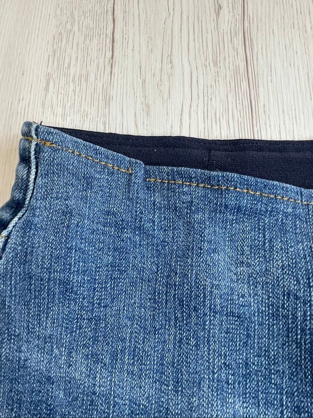 Risen Pull On Flare Bell Bottom Ripped Knee Distressed Jeans size Medium - Picture 9 of 12